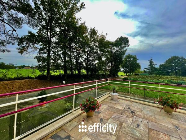 Maison 8 pièces - 252 m²