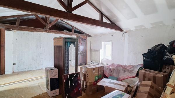 A vendre Maison partiellement rénovée à Sérignac-sur-garonne 3 chambres, 275m²