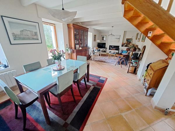 Fouesnant Maison de 141 m² sur 1563 m² de terrain à 2 kilomètres des plages