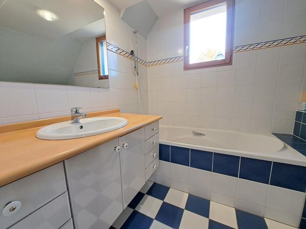 Fouesnant Maison de 141 m² sur 1563 m² de terrain à 2 kilomètres des plages