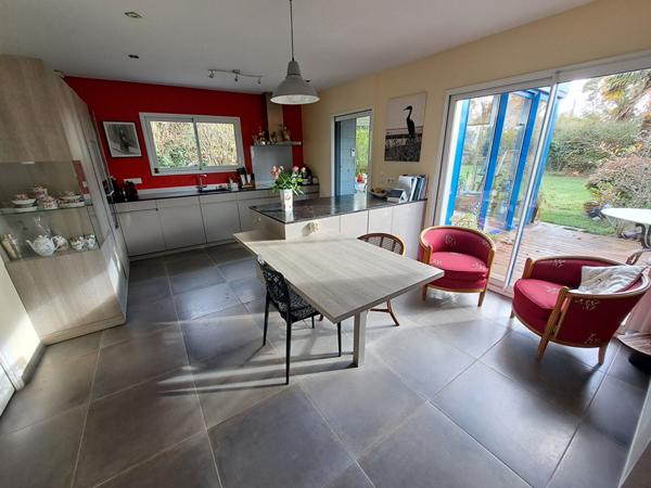 Fouesnant Maison de 141 m² sur 1563 m² de terrain à 2 kilomètres des plages