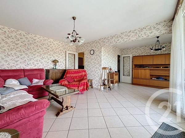 Appartement F4 à vendre  4 pièces - 79,68 m2 LUXEUIL LES BAINS - 70