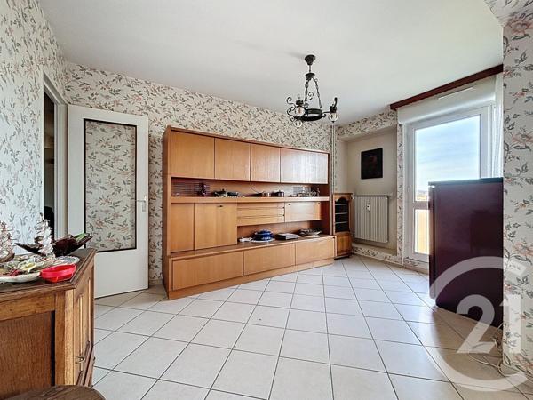 Appartement F4 à vendre  4 pièces - 79,68 m2 LUXEUIL LES BAINS - 70