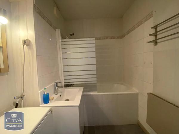 Appartement à louer 1 pièce 32m² Clermont-Ferrand (63000)