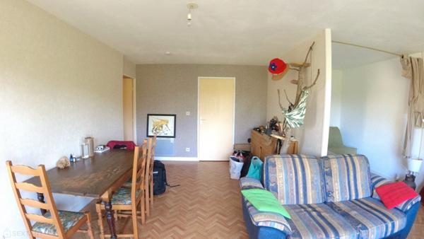 Grand T2 57 M2 avec balcon et garage