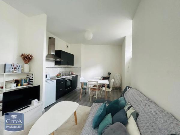 Appartement à louer 1 pièce 38.32m² Saint-Brieuc (22000)