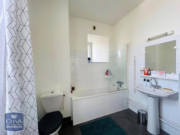 Appartement à louer 1 pièce 38.32m² Saint-Brieuc (22000)