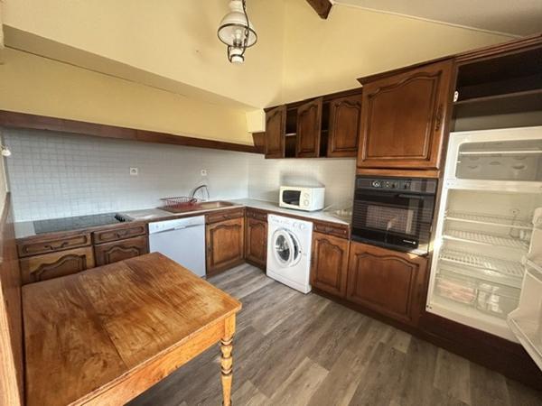 Appartement à louer 690 € CC BAGNERES DE BIGORRE 4 p 73 m² DPE D