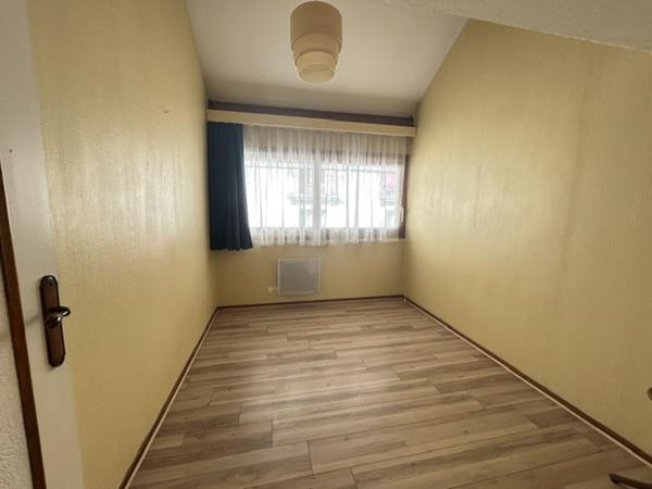 Appartement à louer 690 € CC BAGNERES DE BIGORRE 4 p 73 m² DPE D