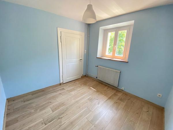 Maison à vendre à Brunstatt - 5 pièces, au calme - terrasse et jardinet - cave