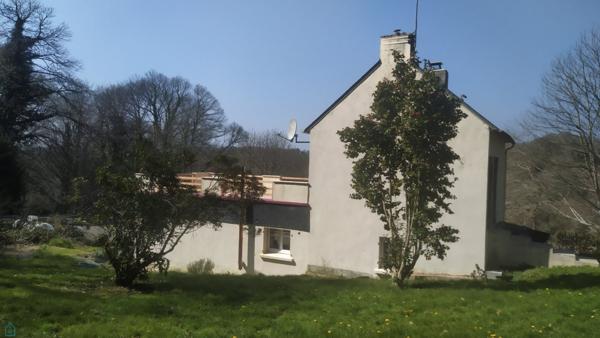 Maison de charme avec prairies et bois