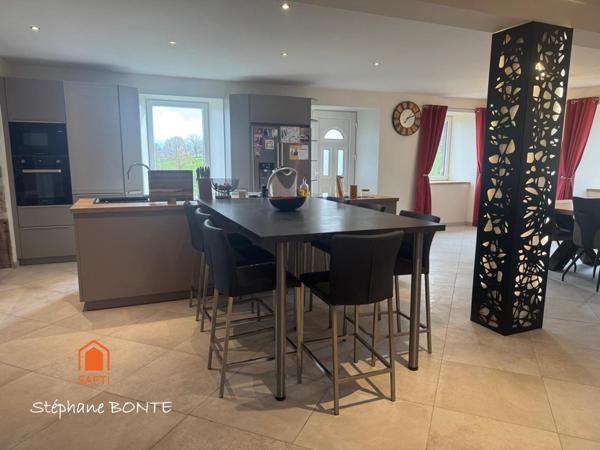 Ferme rénovée : développement projet touristique.