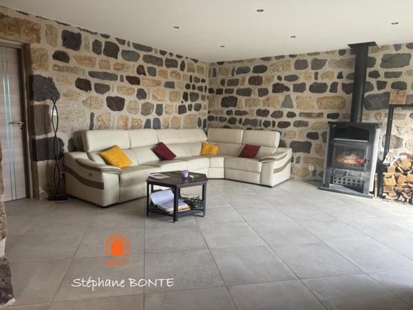 Ferme rénovée : développement projet touristique.