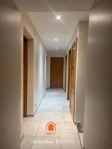 Ferme rénovée : développement projet touristique.