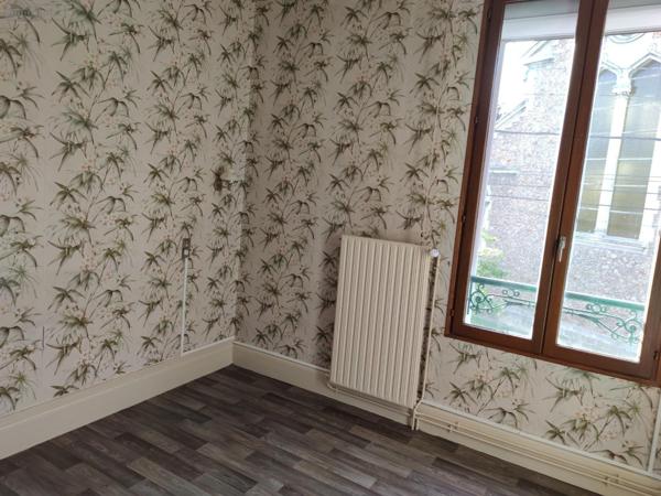 Maison individuelle à vendre à Magenta dans la Marne (51530), ref : M1   
église