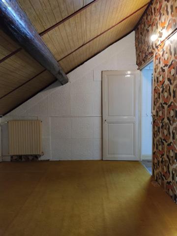 Maison individuelle à vendre à Magenta dans la Marne (51530), ref : M1   
église