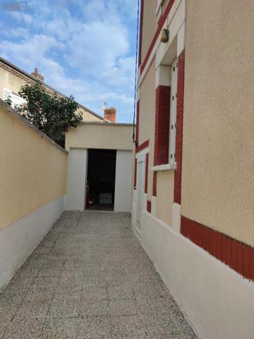 Maison individuelle à vendre à Magenta dans la Marne (51530), ref : M1   
église