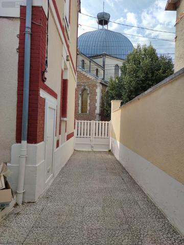 Maison individuelle à vendre à Magenta dans la Marne (51530), ref : M1   
église