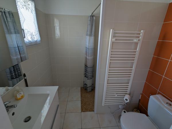 Charmante maison de plain-pied avec grand terrain et vigne Saint-Sever-de-Saintonge (17800)