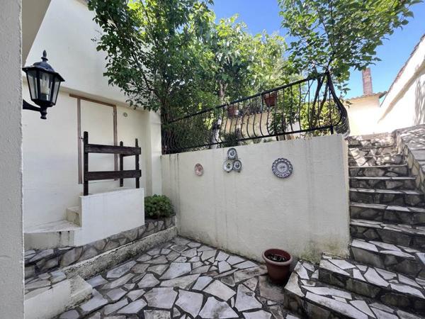 Maison à vendre 140 400 € Cognac 1 pièce 96 m² DPE E