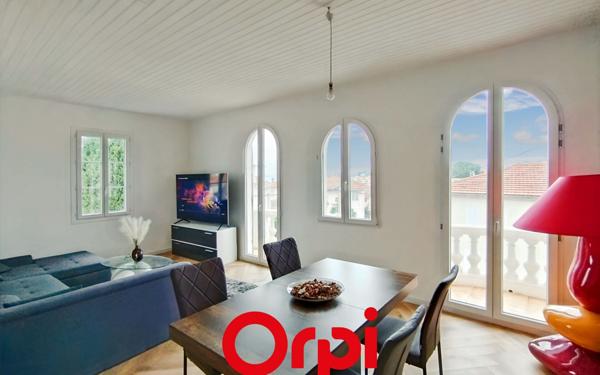 Appartement à vendre    2 pièces • 79 m2 Bandol