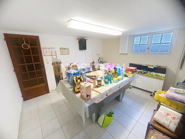 A vendre maison Noyal-Muzillac, maison sur sous-sol complet + dépendances sur 1555 m² terrain