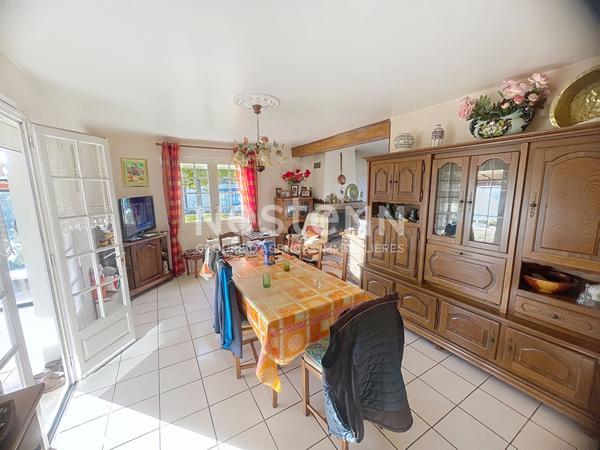 A vendre maison Noyal-Muzillac, maison sur sous-sol complet + dépendances sur 1555 m² terrain