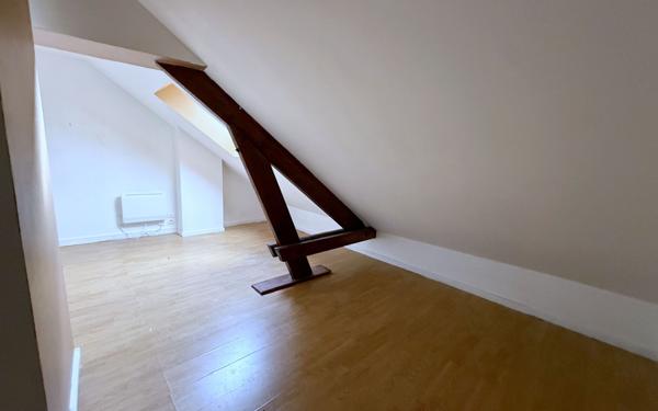 Appartement à louer    3 pièces •  La Fère