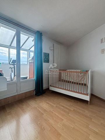 Appartement 4 pièce(s) €399 000 ** - Référence 162048