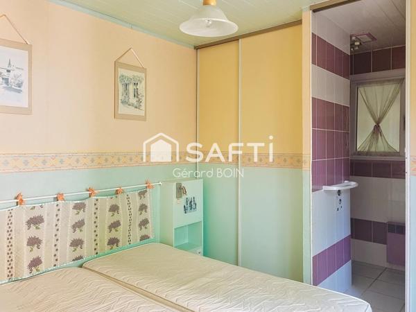 BAISSE DE PRIX - maison de plain pied avec 2 gîtes et piscine