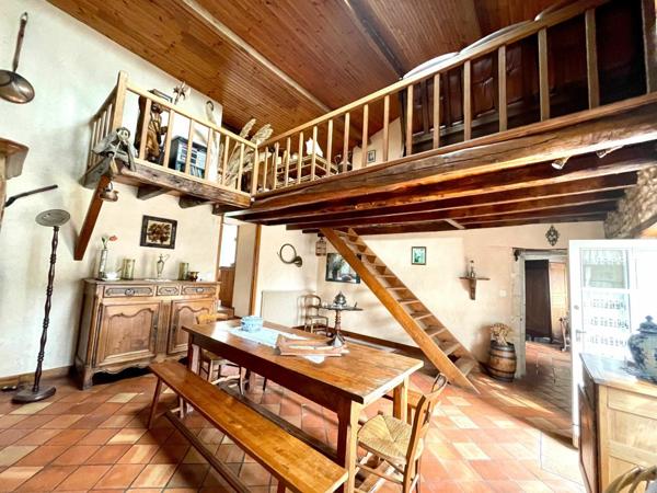 Maison à vendre    4 pièces •  Cherveux