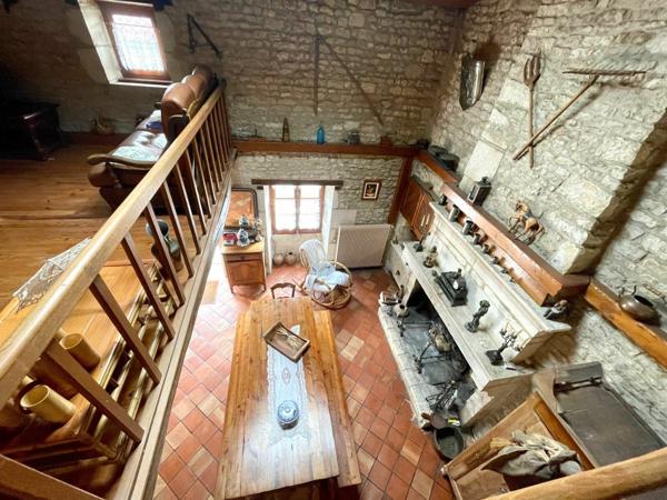 Maison à vendre    4 pièces •  Cherveux