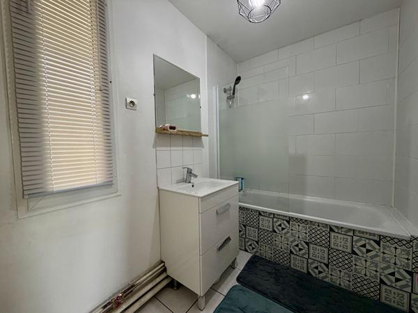 À vendre : Appartement spacieux de 5 pièces aux Essarts le Roi