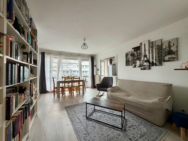 À vendre : Appartement spacieux de 5 pièces aux Essarts le Roi