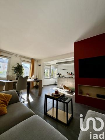 Appartement 3 pièces de 69 m² à Morangis (91420)