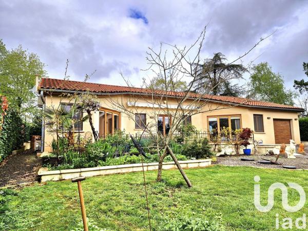 Maison traditionnelle 4 pièces de 125 m² à Chabanais (16150)