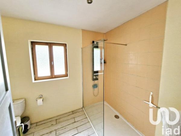 Maison traditionnelle 4 pièces de 125 m² à Chabanais (16150)