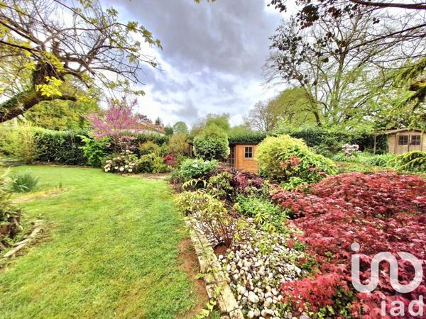 Maison traditionnelle 4 pièces de 125 m² à Chabanais (16150)