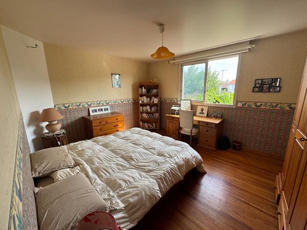 33100 BORDEAUX BASTIDE - Maison Bourgeoise en pierre 7 pièces de 139.12m2 avec jardin à vendre