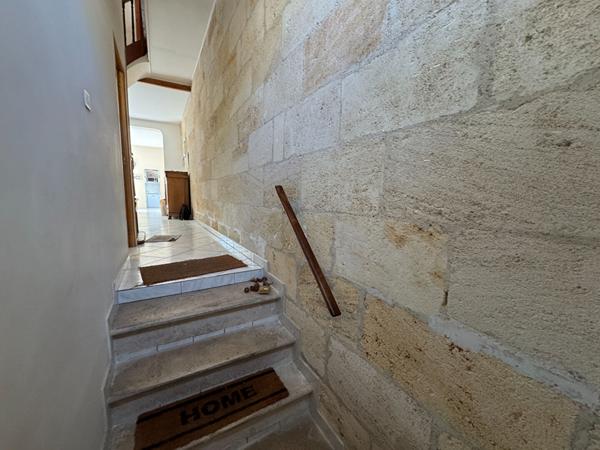 33100 BORDEAUX BASTIDE - Maison Bourgeoise en pierre 7 pièces de 139.12m2 avec jardin à vendre