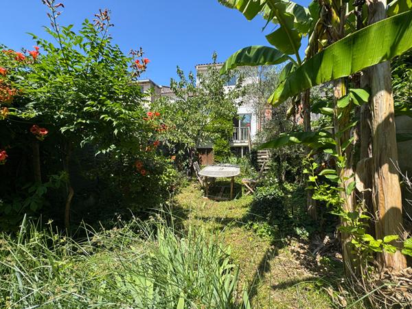 33100 BORDEAUX BASTIDE - Maison Bourgeoise en pierre 7 pièces de 139.12m2 avec jardin à vendre