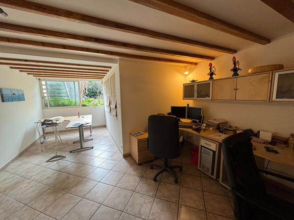 33100 BORDEAUX BASTIDE - Maison Bourgeoise en pierre 7 pièces de 139.12m2 avec jardin à vendre