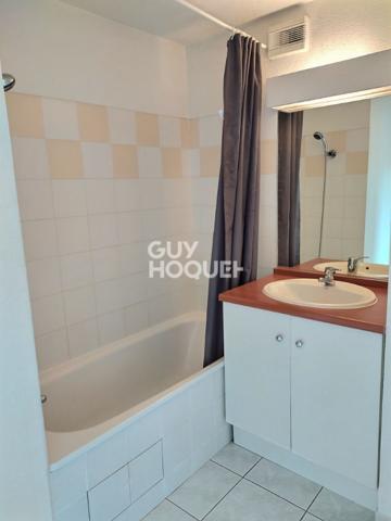 Appartement T2 - 41.76 m²- PARKING - BALCON - SECTEUR ROSERAIE