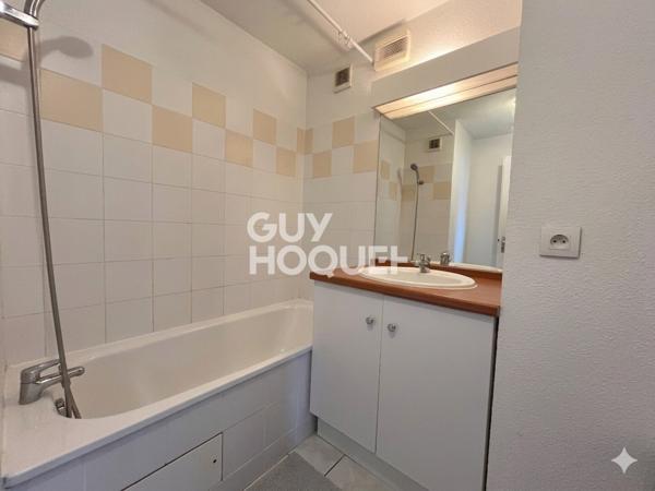Appartement T2 - 41.76 m²- PARKING - BALCON -  SECTEUR ROSERAIE