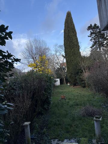 BELLE MAISON DE VILLE 96 M² JARDIN 3 CHAMBRES CHÂTELLERAULT Réf M.48