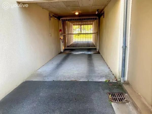 PLACE DE PARKING SÉCURISÉE – RÉSIDENCE PRIVÉE – ANGERS