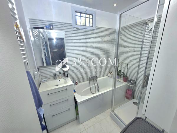 Villa
                                                                                                                                                                                                                                                                                                                        4 pièce(s)                                                                                                                                                                                                          3 chambre(s)                                                                                                                                                                                                          94  m²