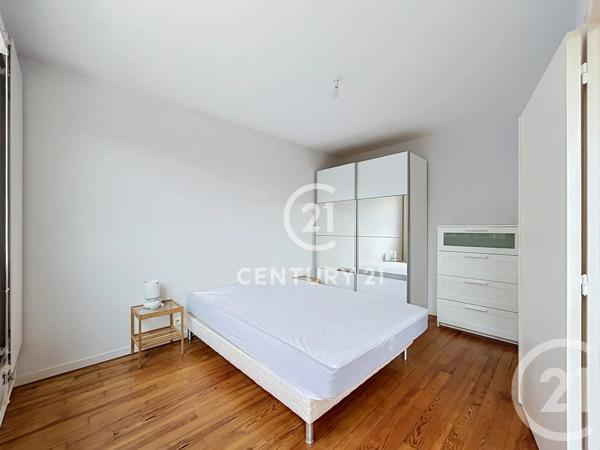 Appartement F3 à vendre  3 pièces - 51,60 m 2   EPINAY SUR SEINE  - 93