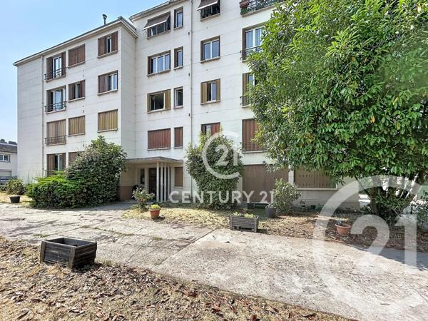 Appartement F3 à vendre  3 pièces - 51,60 m 2   EPINAY SUR SEINE  - 93