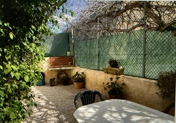 MAISON DUPLEX T6  / 4 CHAMBRES / JARDIN ET DOUBLE STATIONNEMENT